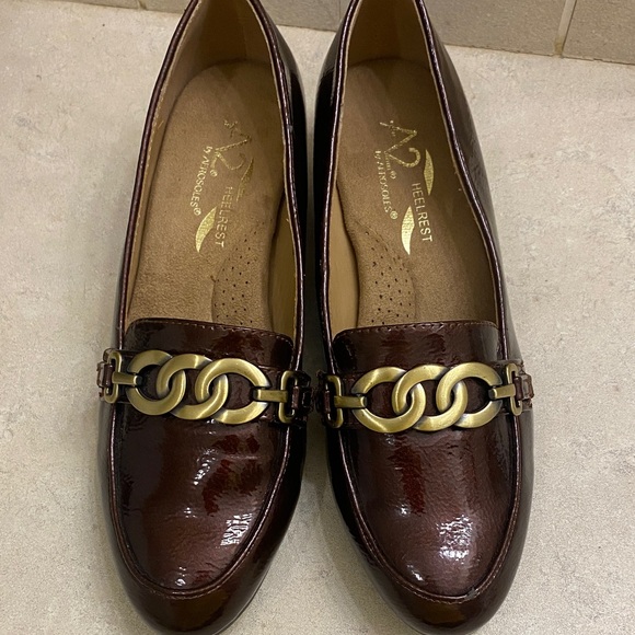 A2 By Aerosoles Women's Dark Brown Chain Loafers 5.5 - Picture 3 of 7